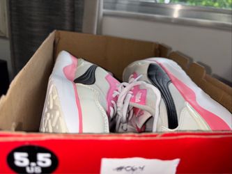 PUMA Lifestyle Sneakers Womens White Pink Black Athletic Shoes- Size 5.5
