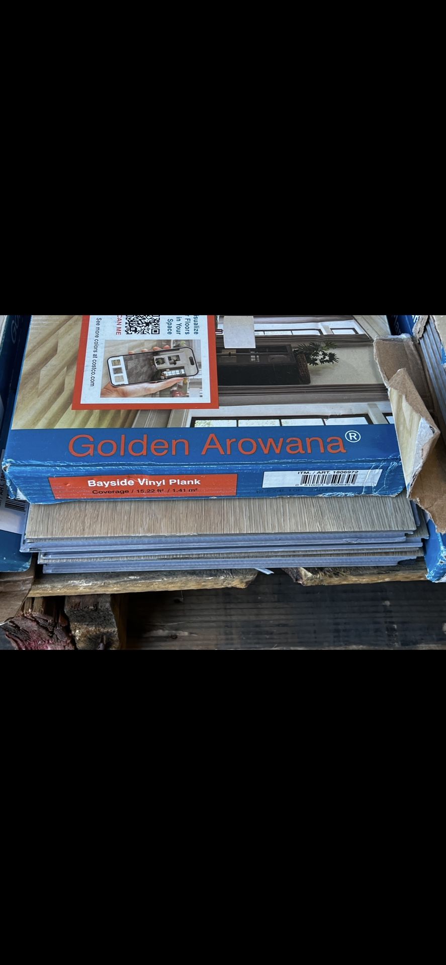 WATERPROOF FLOORING WITH ATTACHED PAD (15.22 SQ FT PER BOX)
