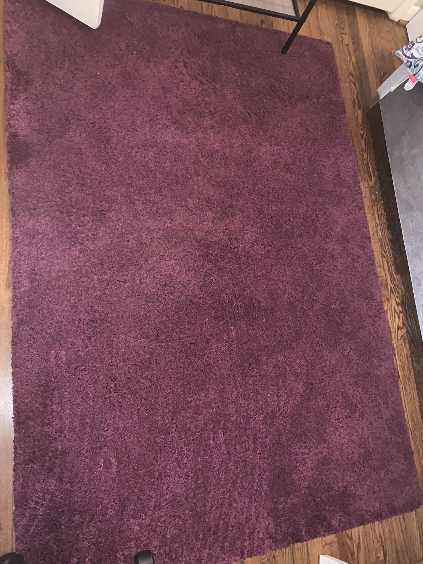 Purple area rug great condition 8’10