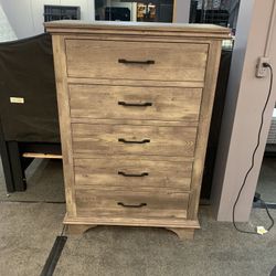 Dresser Chest