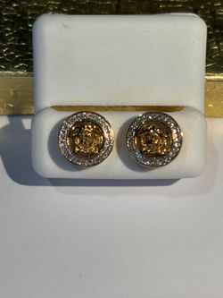 Diamond stud earrings