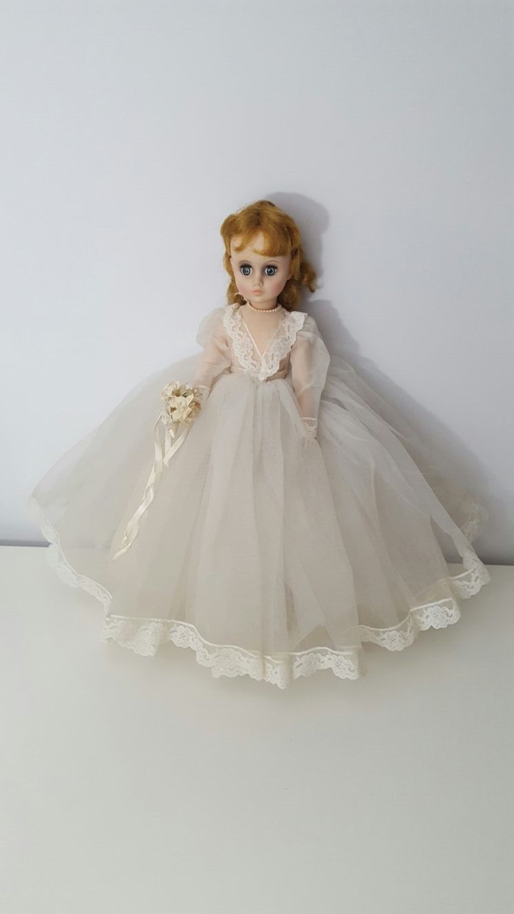 Vintage Madame Alexander Elise Bridal Doll 17 in Wedding dress lace antique