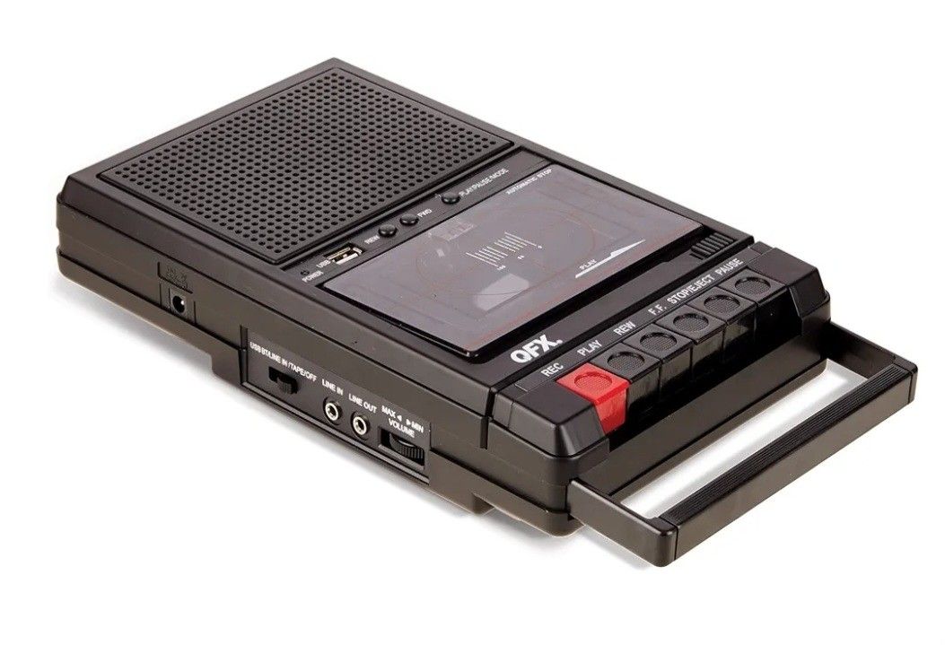 QFX RETRO-39 Portable Shoebox Cassette Tape Recorder