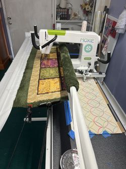 Long Arm- Moxie Handi Quilter