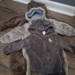 Baby Boy Variety long-sleeved suits. 0-6 M