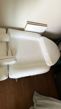 Massage bed