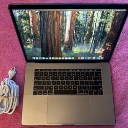 2018 MacBook Pro 15 inch Retina, 2.6 GHz i7, 16 GB RAM, 500 GB SSD.