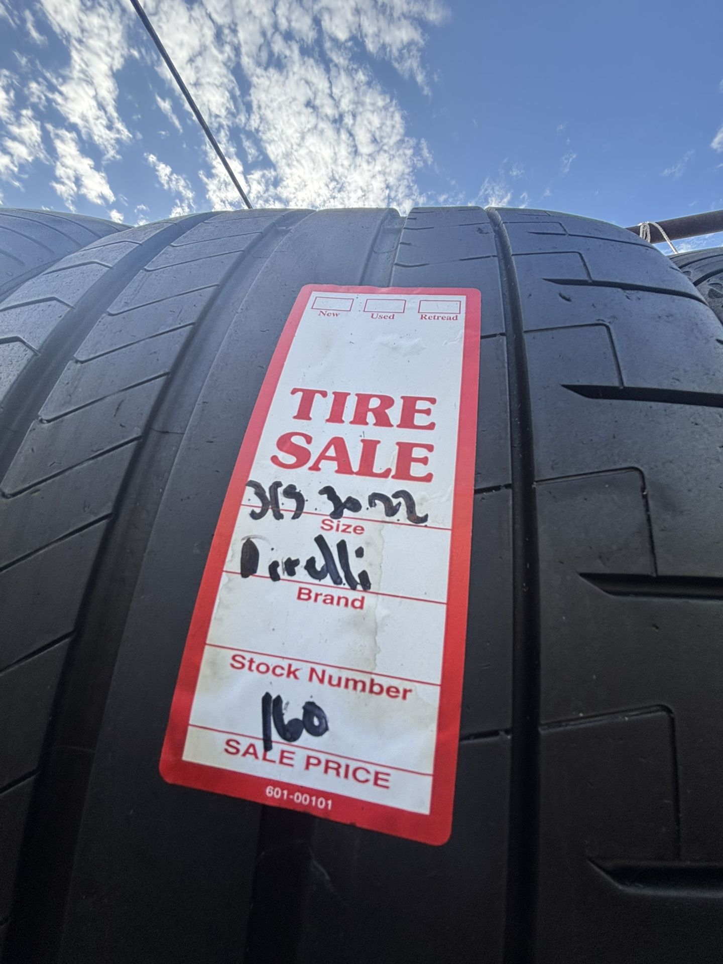 (3)315/30/22 Pirelli 