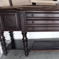 Credenza