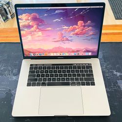 APPLE MACBOOK PRO 15” 2018 TouchBar 2.2GHz i7 16GB RAM 500GB SSD RADEON PRO 560X 4GB GRAPHICS