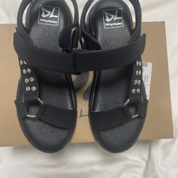 Dirty laundry Sandals Size 5.5 