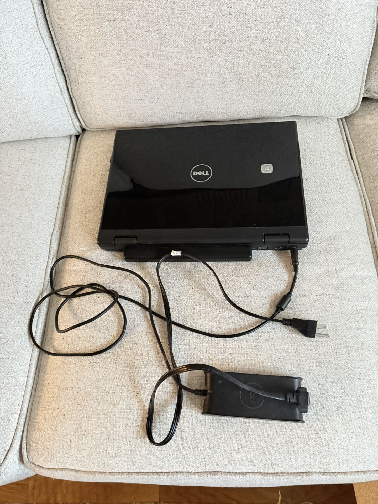 Nice laptop computer. Dell Vostro 1520 Core 2 Duo. Excellent condition. Also: Logitech V550 Nano Cordless Laser Mouse for Notebooks, known for its po