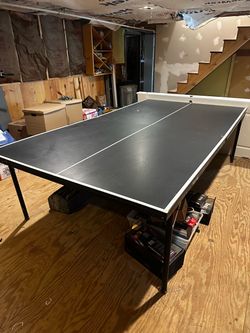 PING PONG TABLE