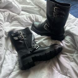 BOOTS