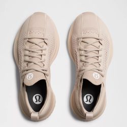 Lululemon Chargefeel 3 Workout Sneakers Tan Low Athletic Shoes *shows signs of wear stained Size 8