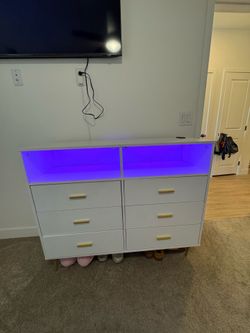 Modern White LED 6-Drawer Dresser