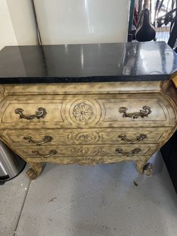 Bombay Chest/Dresser