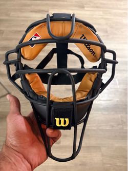 Wilson face mask
