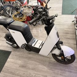 Yadea E-Tec Scout 7  Electric Moped For Sale! 