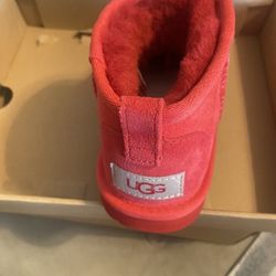 Kid Uggs ( BRAND NEW ) BLACK FRIDAY SALE 