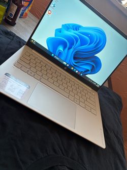 HP OmniBook 3 Laptop