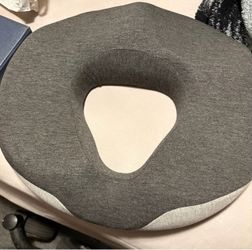 Memory foam seat cushion used once excellent condition