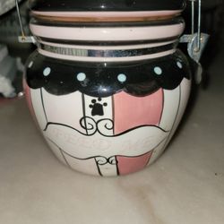 Too cute for doggy treats