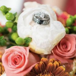 Diamond Engagement Ring & Matching Diamond Band