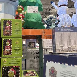 Grinch Statue 