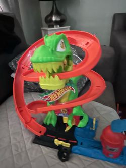 Hot Wheels City T-Rex Attack Track Set