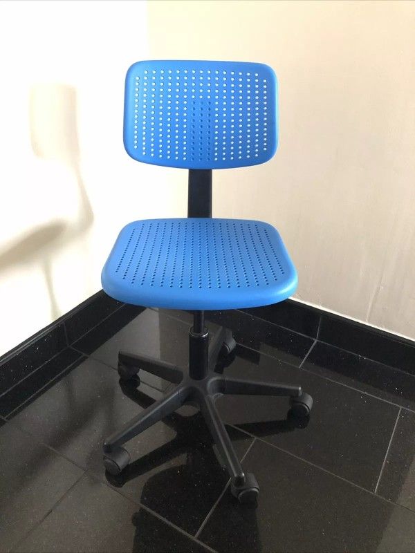 (IKEA ALRIK) Blue Swivel Chair, Rolling Wheels, Adjustable Seat High