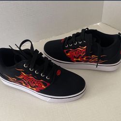 Heelys  Youth Size 6  See Additional Pics