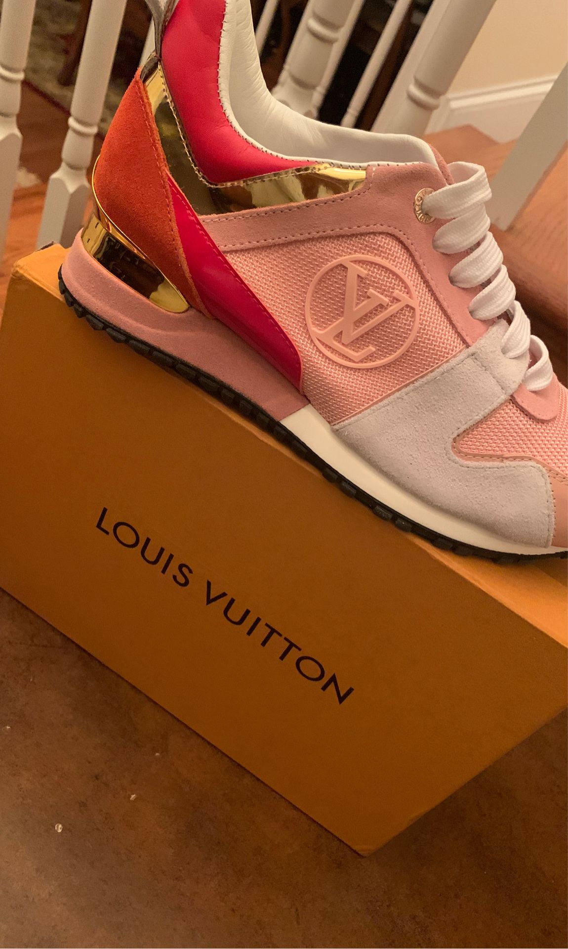 Louis Vuitton size 9 (41)