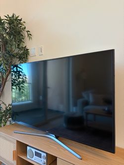 55” Samsung 4K Smart TV