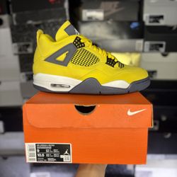 Size 9 - Jordan 4 “Lightning”