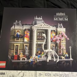 LEGO Icons Natural History Museum 10326 Building Set