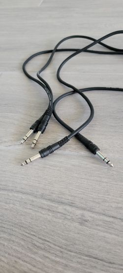 Livewire Essential Interconnect Cable 1/4" TRS Male to 1/4" TRS Male Black
X 2