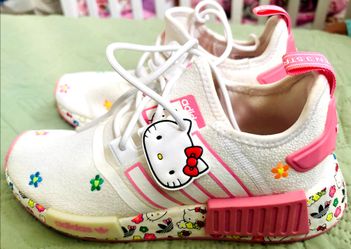 Adidas Hello Kitty x NMD_ R1 size 4 girls white bliss pink florals