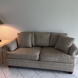 Very Confortable Couch