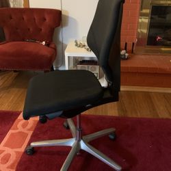Office Chair Hydraulic Heavy Duty In Perfect Condition 