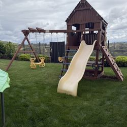 Woodplay Premium Backyard Playset - Excellent Condition