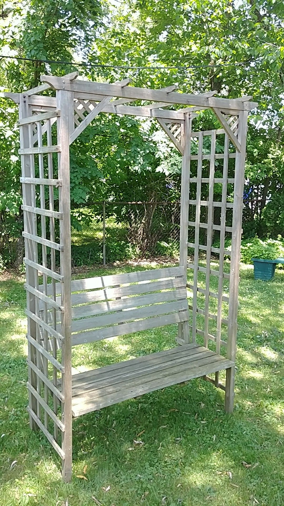 TRELLIS WITH BENCH, WOOD