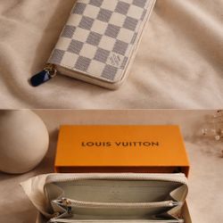LV Wallet 