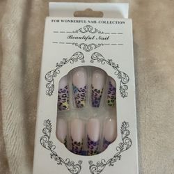 Press on nail  tiger colorfull