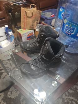 Under armor shoes