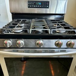 Samsung 30-in 5 Burners Gas Range Convection Oven