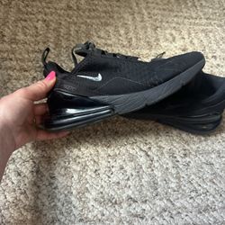 Nike Air Max 270 Triple Black