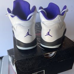 Air Jordan 4 Retro