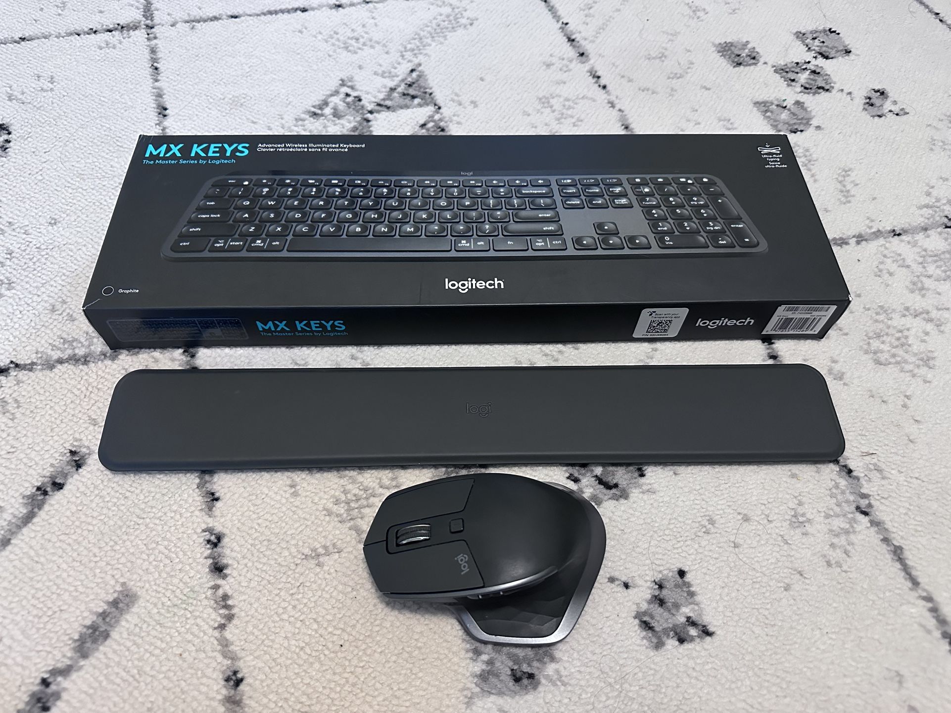 Combo: MX Master 2 + MX Keys with wrist rest