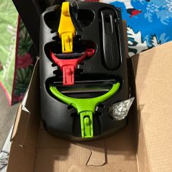 Tupperware vegetable peeler 